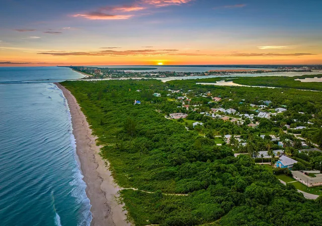 Homes for sale in Hutchinson Island, FL | 2507 N Ocean Dr, Hutchinson Island, FL 34949 | MLS# R11016392