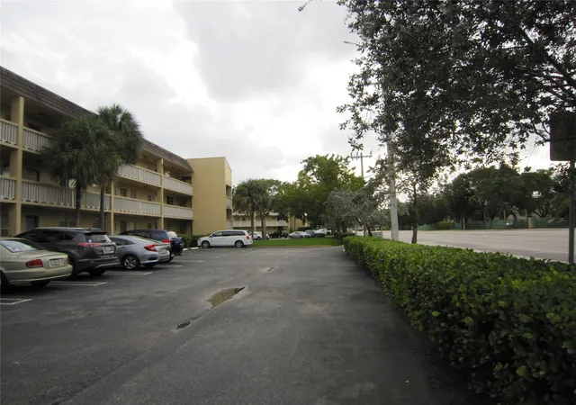 2nd image of 6150 Nw 62nd St #107, Fort Lauderdale, FL 33319 | MLS# F10464279