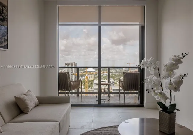 3rd image of 601 Ne 1St Street #4204, Miami, FL 33132 | MLS# A11669383