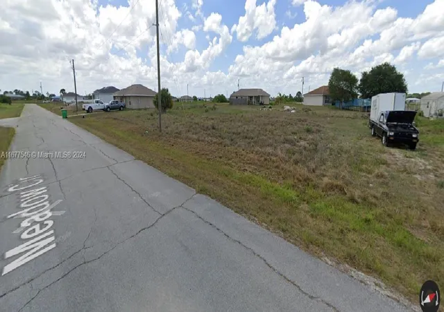 2nd image of 9036 Meadow Terr, La Belle, FL 33935 | MLS# A11677546