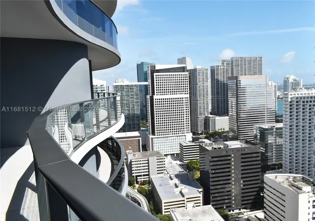 Condo for sale at 1000 Brickell Plaza #3307, Miami, FL 33131 | MLS# A11681512 | Listing updated on 2025-09-10