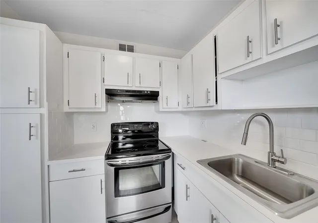 Homes for sale in Fort Lauderdale, FL | 2555 Ne 11Th St #806, Fort Lauderdale, FL 33304 | MLS# F10468807