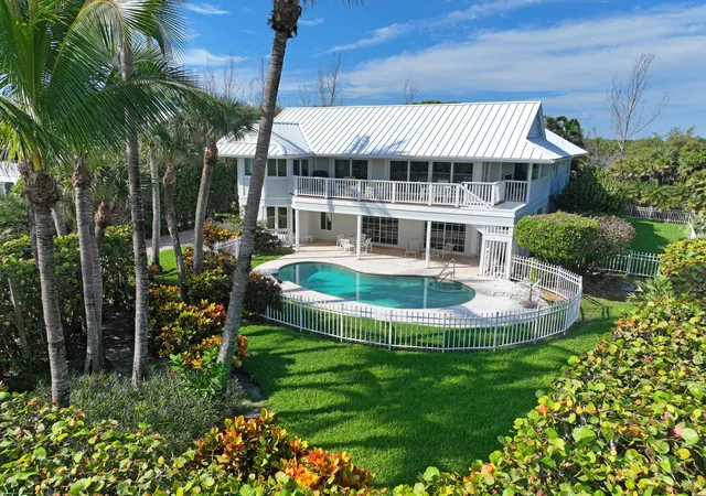 Homes for sale in Jupiter Island, FL | 162 N Beach Rd, Jupiter Island, FL 33455 | MLS# R11033155