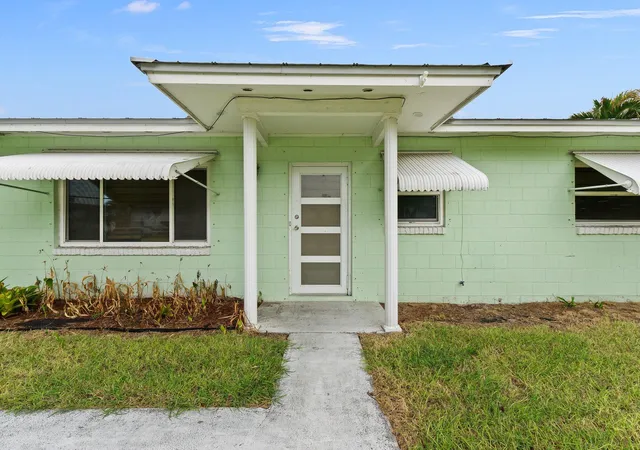 1st image of 1154 Bayshore Dr, Fort Pierce, FL 34949 | MLS# R11033615