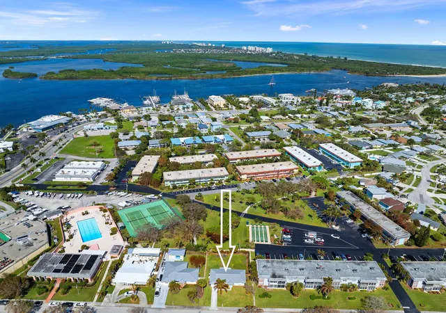 5th image of 1154 Bayshore Dr, Fort Pierce, FL 34949 | MLS# R11033615