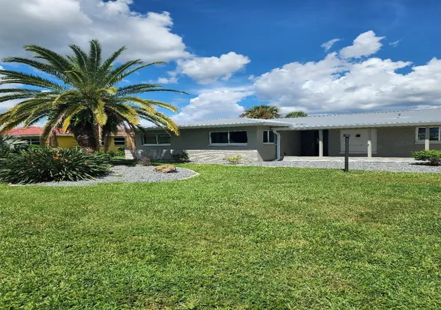 Homes for sale in Cape Coral, FL | 5325 Cocoa Ct, Cape Coral, FL 33904 | MLS# F10471162