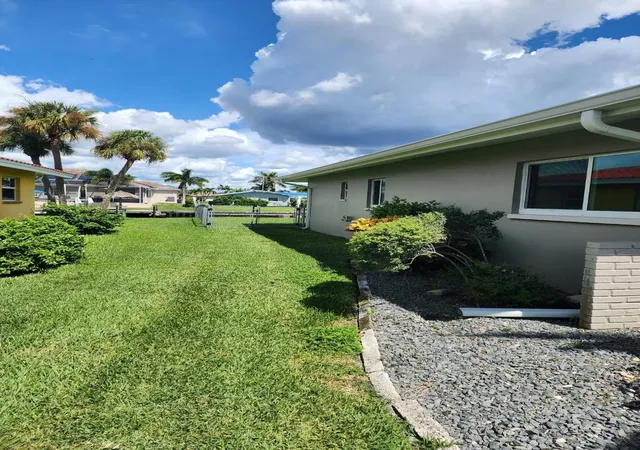 Homes for sale in Cape Coral, FL | 5325 Cocoa Ct, Cape Coral, FL 33904 | MLS# F10471162