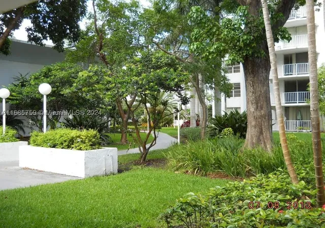 2nd image of 498 Nw 165th St Rd #D-607, Miami, FL 33169 | MLS# A11685759