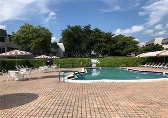 Homes for sale in Margate, FL | 7877 Golf Circle Drive, Margate, FL 33063 | Houzeo