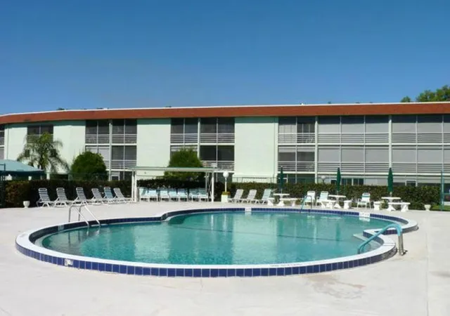 5th image of 3300 Springdale Blvd, Palm Springs, FL 33461