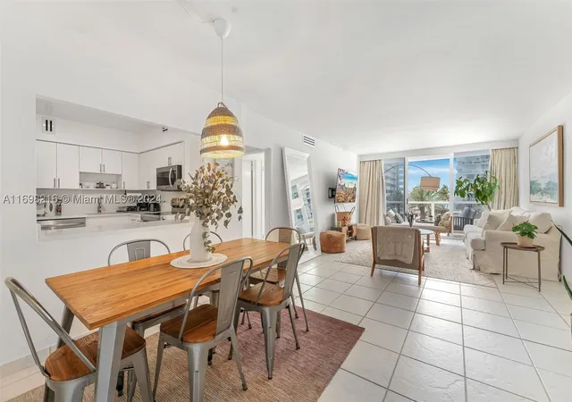 Photo 4 of Condo for sale at 5700 Collins Ave #5B, Miami Beach, FL 33140 | MLS# A11698216 | Listing updated on 2026-03-17