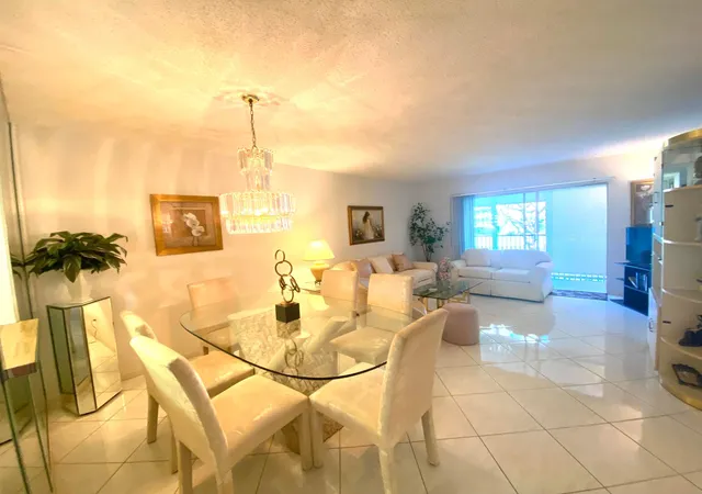 4th image of 14360 Strathmore Ln #206, Delray Beach, FL 33446 | MLS# R11040750