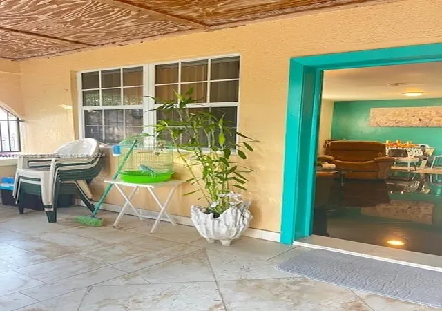 5th image of 161 Nw 35Th St, Miami, FL 33127 | MLS# A11700585