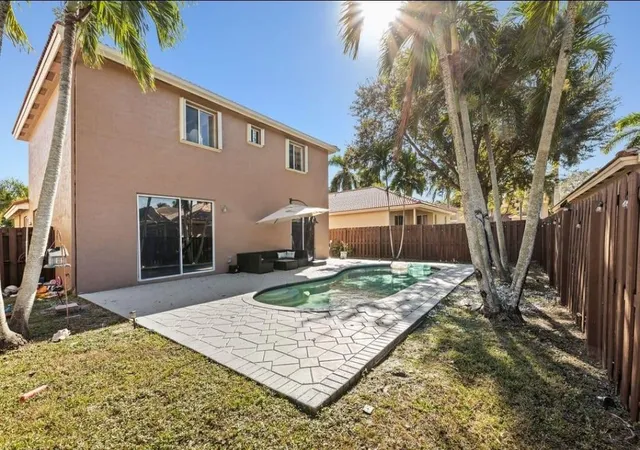3rd image of 4647 Waycross Dr, Coconut Creek, FL 33073 | MLS# F10473878