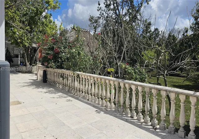 33rd image of 15700 Sw 202nd Ave, Miami, FL 33187 | MLS# A11703063
