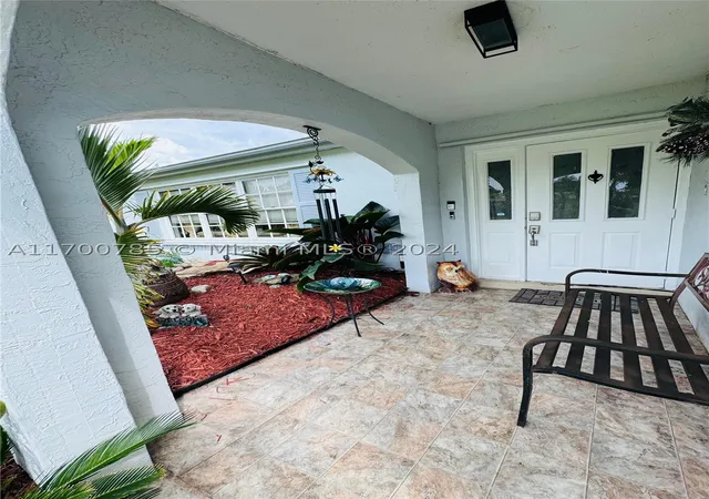 Photo 3 of Sale Pending at 509 Ne Solida Cir, Port Saint Lucie, FL 34983 | MLS# A11700785 | Listing updated on 2026-06-26