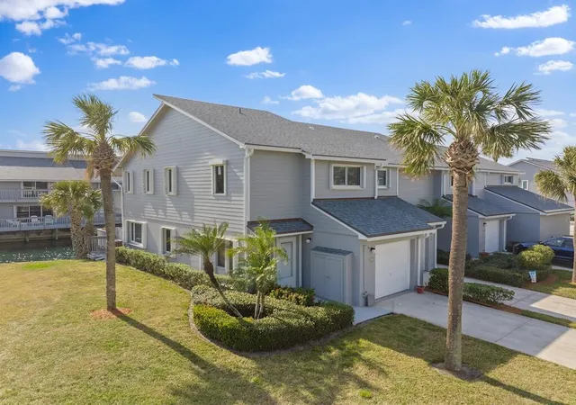 Homes for sale in Hutchinson Island, FL | 4949 N Hwy A1a #61, Hutchinson Island, FL 34949 | MLS# R11044714