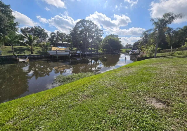 4th image of 178 Ne Dominican Ter, Port St Lucie, FL 34983 | MLS# R11046533