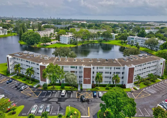 Homes for sale in Deerfield Beach, FL | 3107 Cambridge #3107, Deerfield Beach, FL 33442 | MLS# F10479052