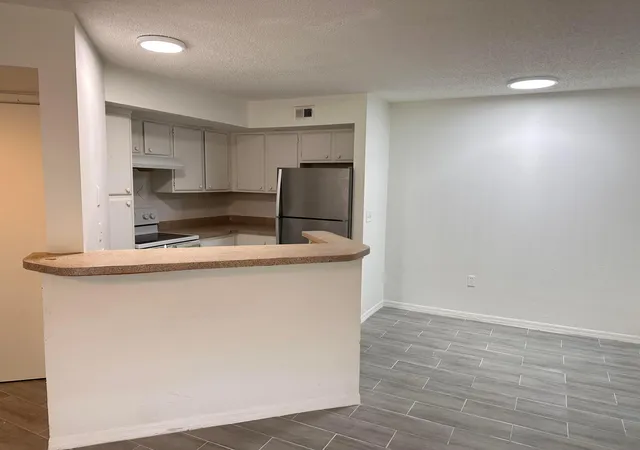 2nd image of 1401 Village Blvd #1512, West Palm Beach, FL 33409 | MLS# R11049522