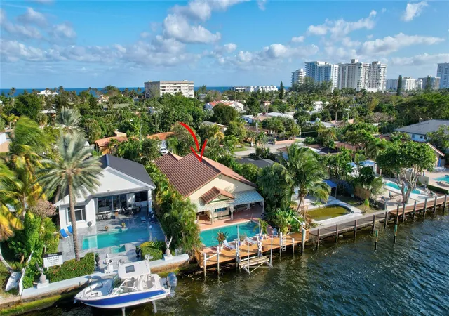3rd image of 305 S Riverside Dr, Pompano Beach, FL 33062 | MLS# F10479016