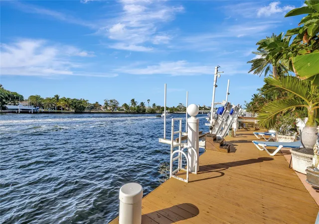 4th image of 305 S Riverside Dr, Pompano Beach, FL 33062 | MLS# F10479016