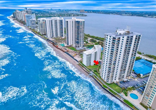 Homes for sale in Singer Island, FL | 5420 N Ocean Drive, Singer Island, FL 33404 | Houzeo