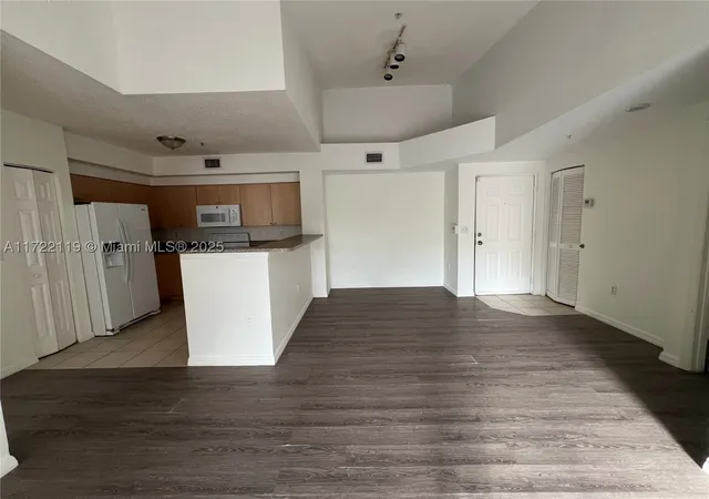4th image of 2360 E Preserve Wy, Miramar, FL 33025