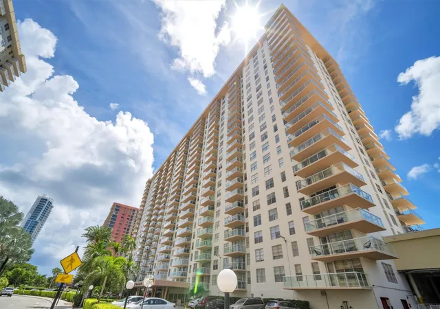 1st image of 230 174th St #814, Sunny Isles Beach, FL 33160 | MLS# F10480369