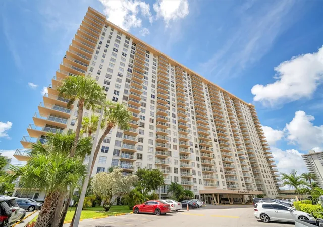 26th image of 230 174th St #814, Sunny Isles Beach, FL 33160 | MLS# F10480369