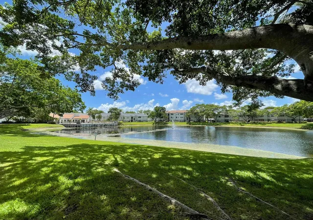 14th image of 1401 Village Blvd #136, West Palm Beach, FL 33409 | MLS# R11053385