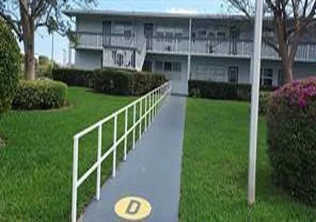 Homes for sale in Deerfield Beach, FL | 86 Westbury, Deerfield Beach, FL 33442 | Houzeo