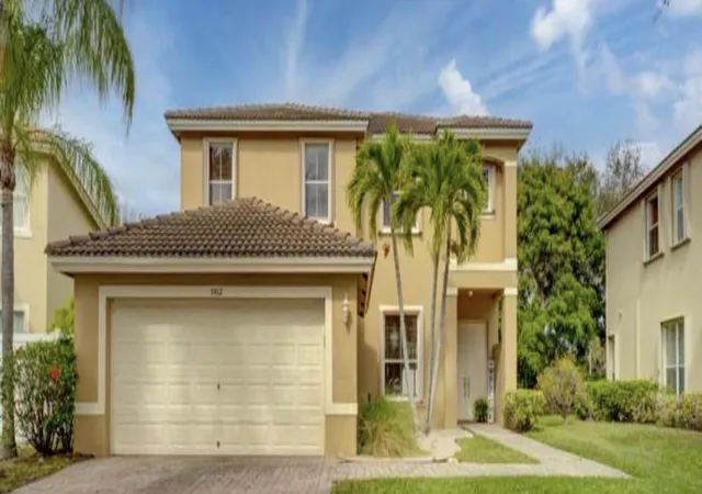 1st image of 5012 Victoria Cir, West Palm Beach, FL 33409 | MLS# R11053704