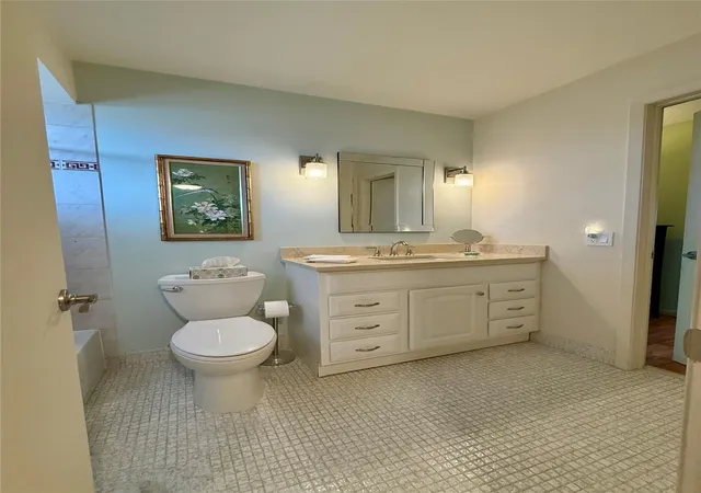 Homes for sale in Lauderdale Lakes, FL | 2800 Nw 47Th Ter #403b, Lauderdale Lakes, FL 33313 | MLS# F10483494