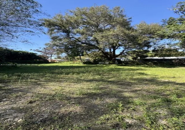 10th image of 2361 Sw 45th St, Fort Lauderdale, FL 33312 | MLS# A11736614