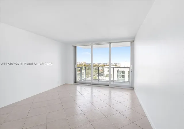 3rd image of 1000 West Ave #1008, Miami Beach, FL 33139 | MLS# A11740756