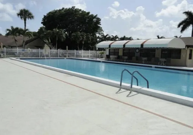 2nd image of 814 Sky Pine Wy, Greenacres, FL 33415