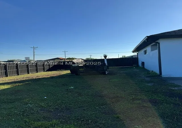 Photo 3 of Single family home for sale at 512 Ne Juanita Pl, Cape Coral, FL 33909 | MLS# A11740922 | Listing updated on 2025-11-24