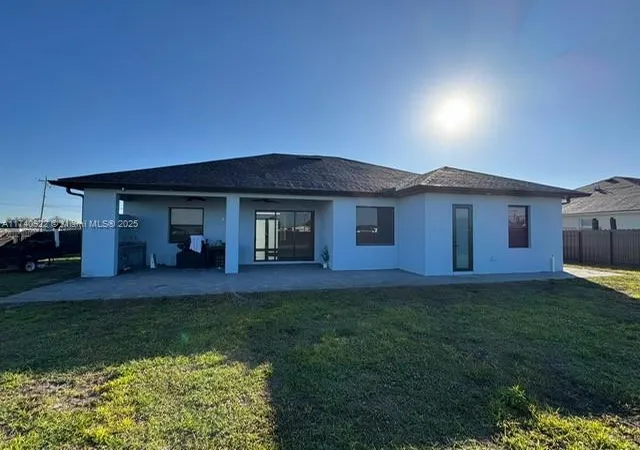 5th image of 512 Ne Juanita Pl, Cape Coral, FL 33909 | MLS# A11740922