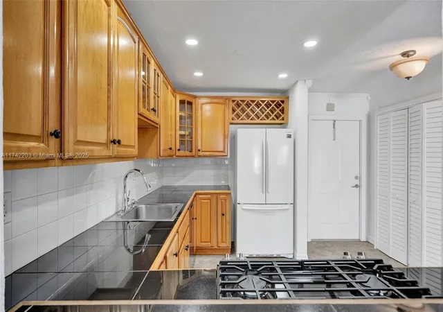 4th image of 8650 Sw 67Th Ave #1022, Pinecrest, FL 33156 | MLS# A11742203