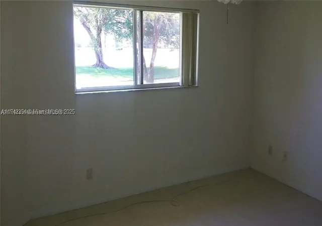Listing Photo 4 - Condo for sale in building located at 3441 Nw 44Th St, Oakland Park, FL 33309 - Unit #106
