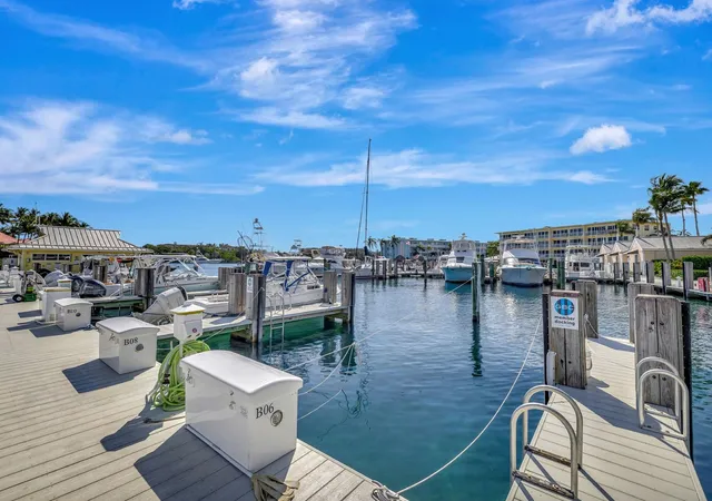 Homes for sale in Lighthouse Point, FL | 2755 Ne 28th Ave #A3, Lighthouse Point, FL 33064 | MLS# F10486729