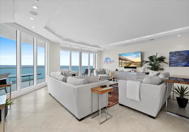 Homes for sale in Singer Island, FL | 4600 N Ocean Dr #701, Singer Island, FL 33404 | MLS# R11063481