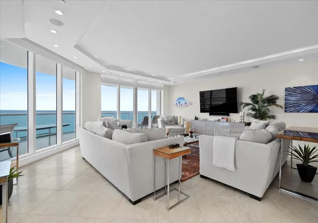 Homes for sale in Singer Island, FL | 4600 N Ocean Dr #701, Singer Island, FL 33404 | MLS# R11063481