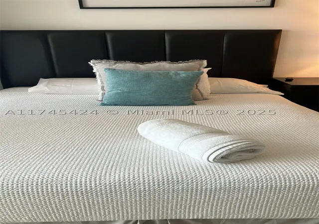 Photo 2 of Condo for sale at 19201 Collins Ave #1139, Sunny Isles Beach, FL 33160 | MLS# A11745424 | Listing updated on 2026-08-24