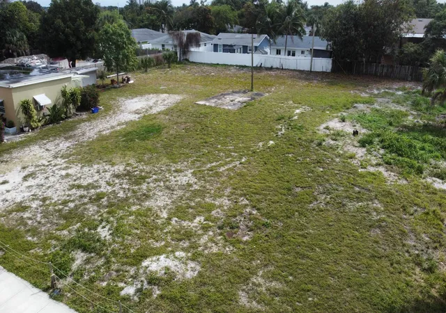 2nd image of 198 Se 4th St, Delray Beach, FL 33483 | MLS# R11065594