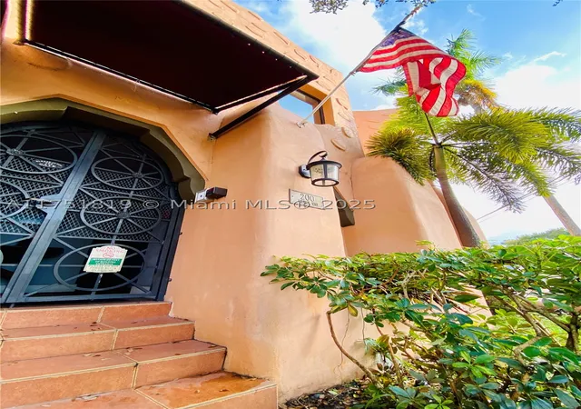 4th image of 200 Azure Way, Miami Springs, FL 33166 | MLS# A11751819