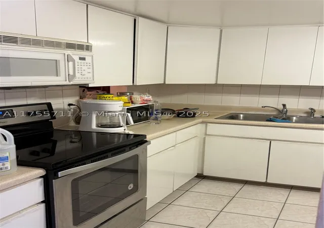 5th image of 18555 Ne 14Th Ave #502-B, Miami, FL 33179 | MLS# A11755711