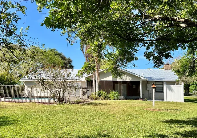 3rd image of 352 Sw 85Th Ave, Okeechobee, FL 34974 | MLS# F10490287