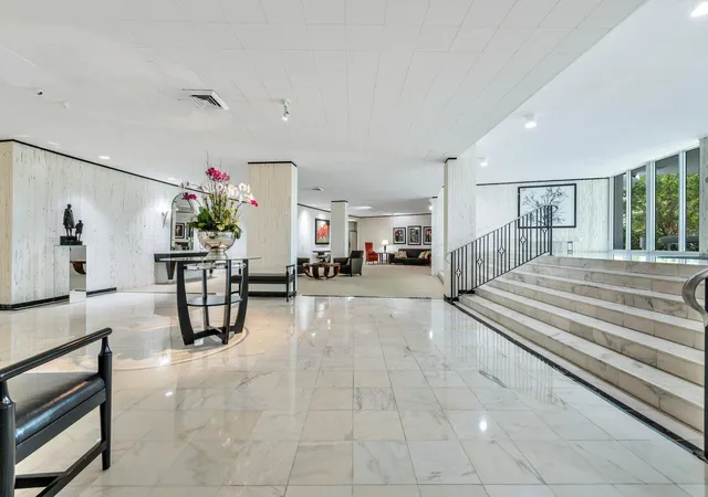 4th image of 2295 S Ocean Blvd #404, Palm Beach, FL 33480 | MLS# R11068402